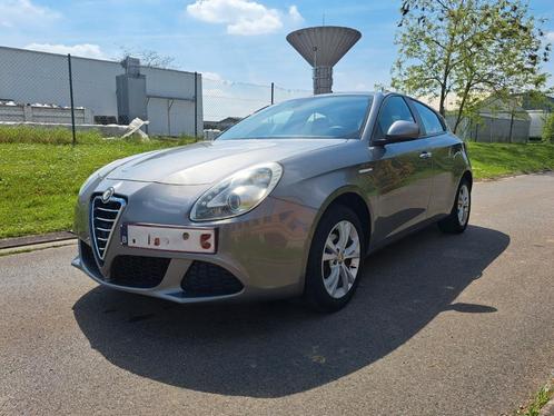 Alfa Roméo 119 000 km avec demande d'immat euro 5, Autos, Alfa Romeo, Particulier, Giulietta, Diesel, Euro 5, Enlèvement