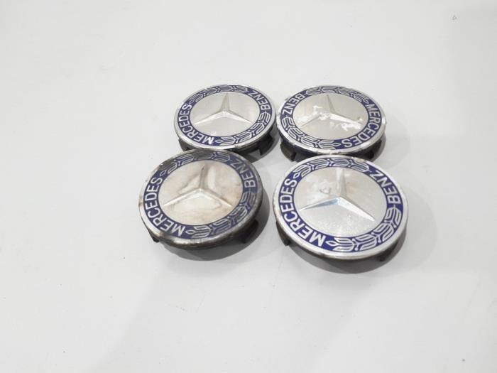 Naafkapje van een Mercedes C-Klasse, Auto-onderdelen, Overige Auto-onderdelen, Mercedes-Benz, Gebruikt, 3 maanden garantie, Ophalen of Verzenden