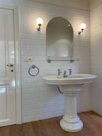 Vrijstaande klassieke lavabo ( porselein), Huis en Inrichting, Badkamer | Badkamermeubels, Ophalen