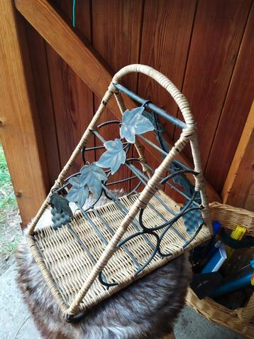 Vintage wijnrekje voor 3 flessen beschikbaar voor biedingen