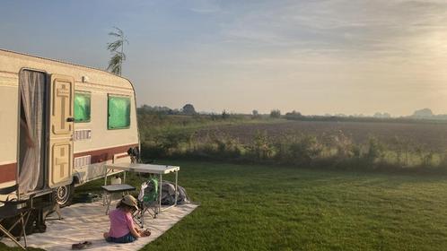 Adria Unica B 461 (voor 4 personen) in een nieuw kleedje, Caravans en Kamperen, Caravans, Particulier, tot en met 4, 500 - 750 kg