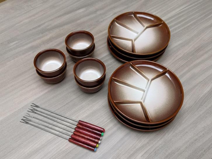 6 fondueborden + 6 kommetjes + bestek - gourmet, tapas, BBQ, Huis en Inrichting, Keuken | Servies, Zo goed als nieuw, Bord(en)