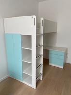Hoogslaper met bureau - IKEA - lichtblauwe kastdeuren, Kinderen en Baby's, Kinderkamer | Stapelbedden en Hoogslapers, Ophalen