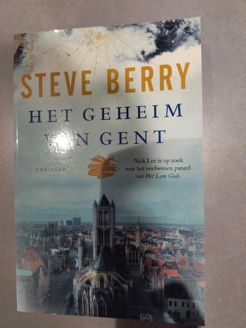 Steve Berry - Het geheim van Gent, Livres, Thrillers, Comme neuf, Belgique, Enlèvement ou Envoi