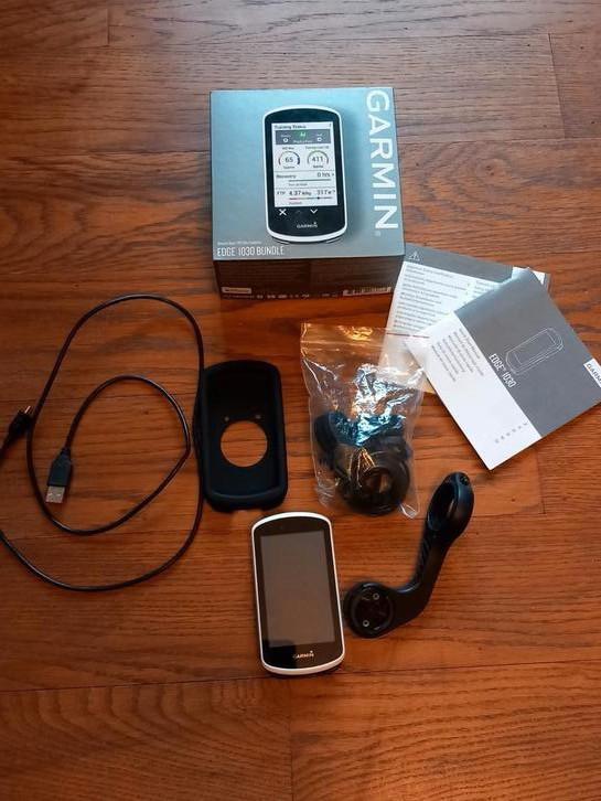 Garmin Edge 1030 Bundle – zonder hartslagmeter, Fietsen en Brommers, Fietsaccessoires | Fietscomputers, Zo goed als nieuw, GPS