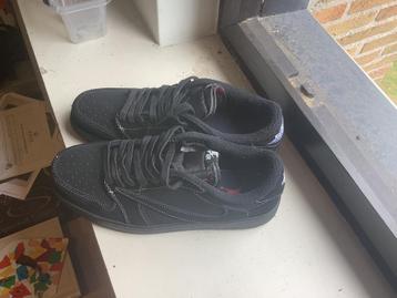 Jordan 1 Retro Low OG SP Travis Scott Black Phantom beschikbaar voor biedingen
