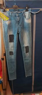 Jeans neuf taille 38, Kleding | Dames, Spijkerbroeken en Jeans, Ophalen, Nieuw