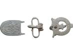 Byzantijns tot middeleeuws, DRIE BRONZEN GESPEN, 6e - 11e, Antiek en Kunst, Verzenden, Brons