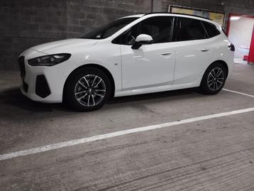 BMW 318 D ACTIVE TOURER 2023 PAKKET M/PIANO/GARANTIE 06-2020, Auto's, BMW, Wit, 2 Reeks Active Tourer, Diesel, Particulier