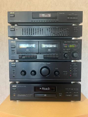 Set akai beschikbaar voor biedingen