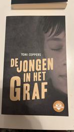De jongen in het graf, Ophalen of Verzenden, Zo goed als nieuw