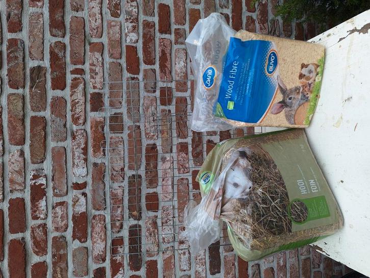 Gerief voor Konijn: hooi, houtvezel en rekjes, Dieren en Toebehoren, Overige Dieren, December