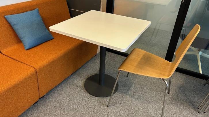 Bistrotafel van 70 x 70 cm (8 stuks), Huis en Inrichting, Tafels | Eettafels, Zo goed als nieuw, 50 tot 100 cm, 50 tot 100 cm