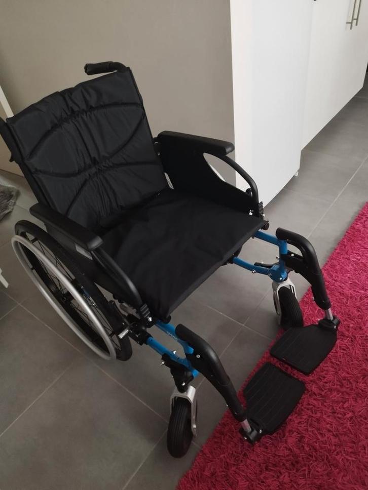 CHAISE ROULANTE VIGO NEUVE moitié prix !!, Divers, Chaises roulantes, Comme neuf, Enlèvement
