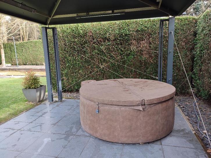 Jacuzzi Softub, Tuin en Terras, Bubbelbaden en Hottubs, Gebruikt, Afdekzeil, Filter, Pomp, Ophalen