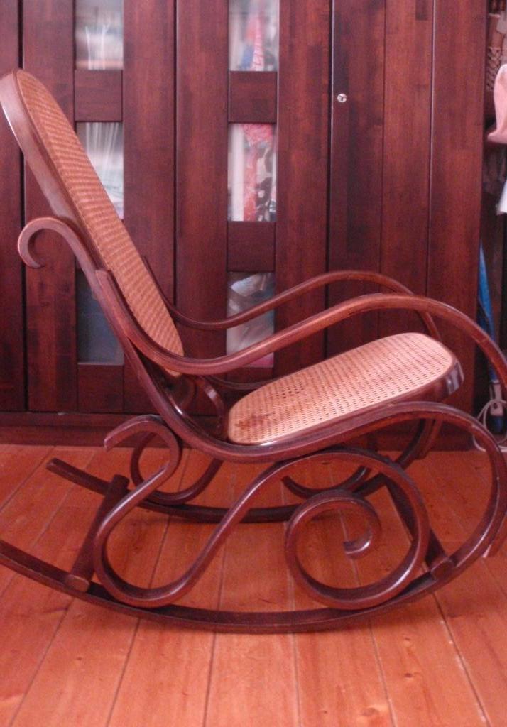 Mooie, rotan schommelstoel in Thonet-stijl, Ophalen