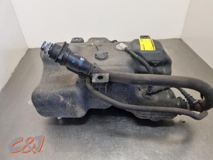 Réservoir Adblue d'un Opel Vivaro, Autos : Pièces & Accessoires, Systèmes à carburant, Opel, Utilisé, 3 mois de garantie, Enlèvement ou Envoi