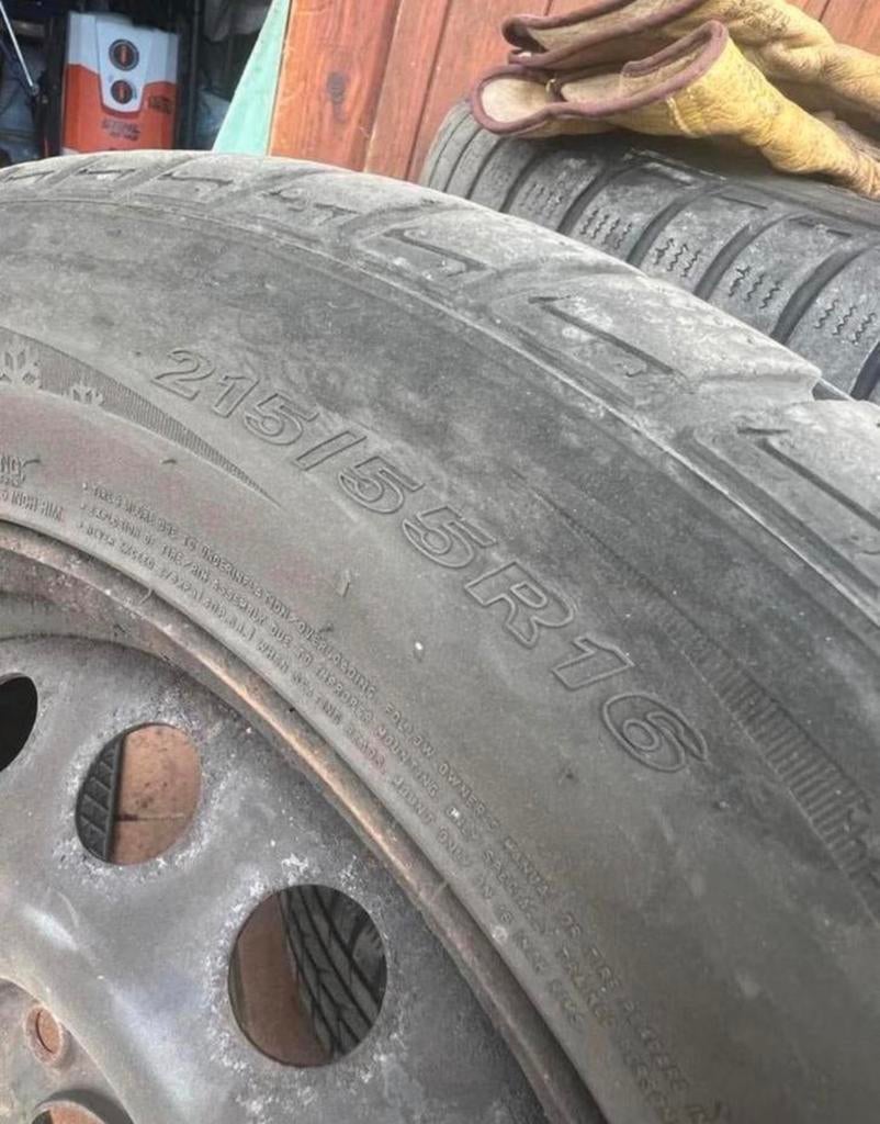 4 Jantes en tôles + pneus, Enlèvement, Utilisé