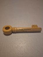 Vintage houten kurkentrekker in de vorm van een sleutel in z, Antiek en Kunst, Ophalen