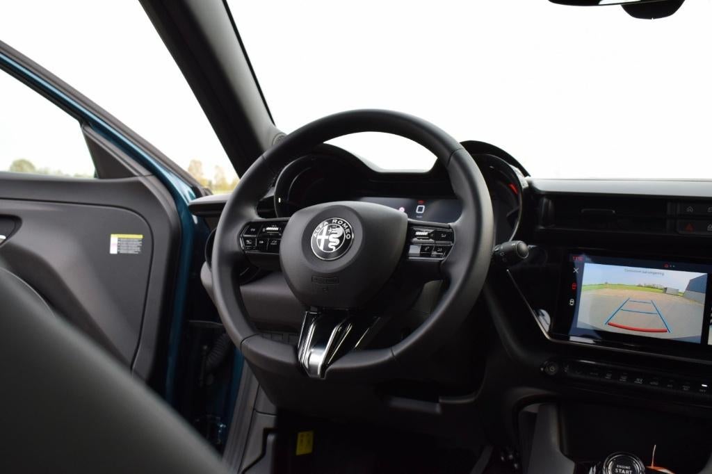 Alfa Romeo Junior Speciale Hybrid, CarPlay/ACC/Camera/Massag, Auto's, Alfa Romeo, https://public.car-pass.be/vhr/7f8db45a-095a-494d-b829-f0b123d83151