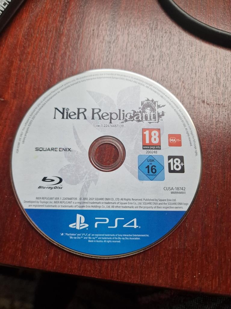 Nier replicant PS4 just disc, Enlèvement ou Envoi