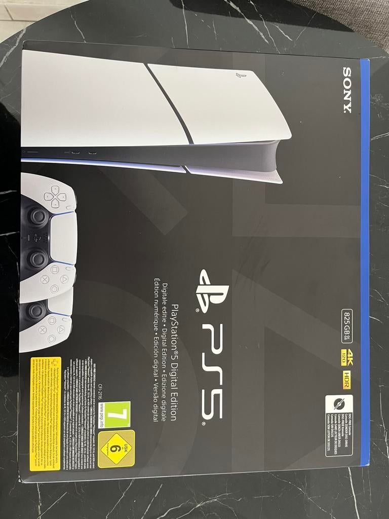De nieuwe PS5 met twee controllers en met garantie, Enlèvement ou Envoi, Neuf