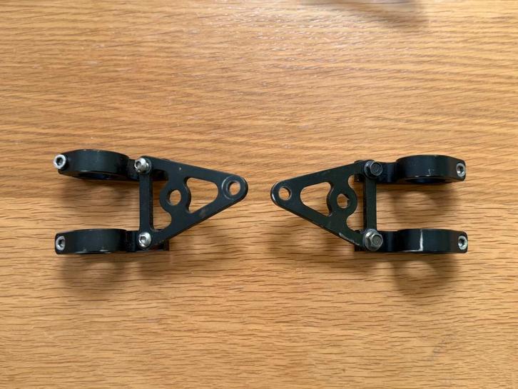 Supports d'éclairage CNC DAX/Monkey 26 mm, Vélos & Vélomoteurs, Pièces de cyclomoteur | Général, Utilisé, Phare, Enlèvement ou Envoi