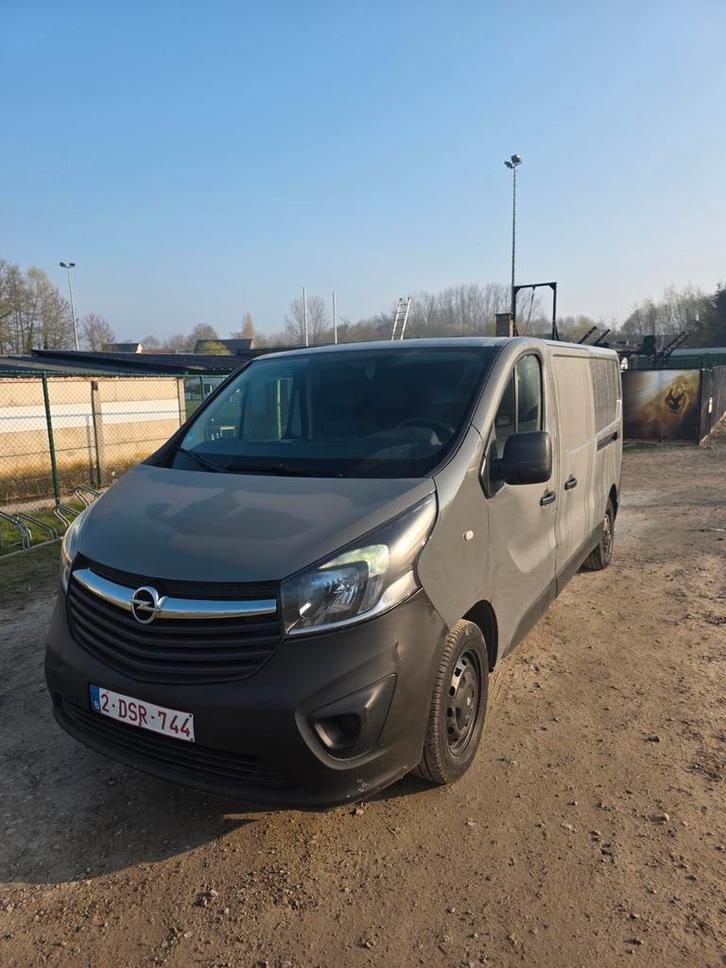 Opel Vivaro, Auto's, Bestelwagens en Lichte vracht, Particulier, Opel, Diesel, Euro 6, 6 deurs, Handgeschakeld, Zilver of Grijs