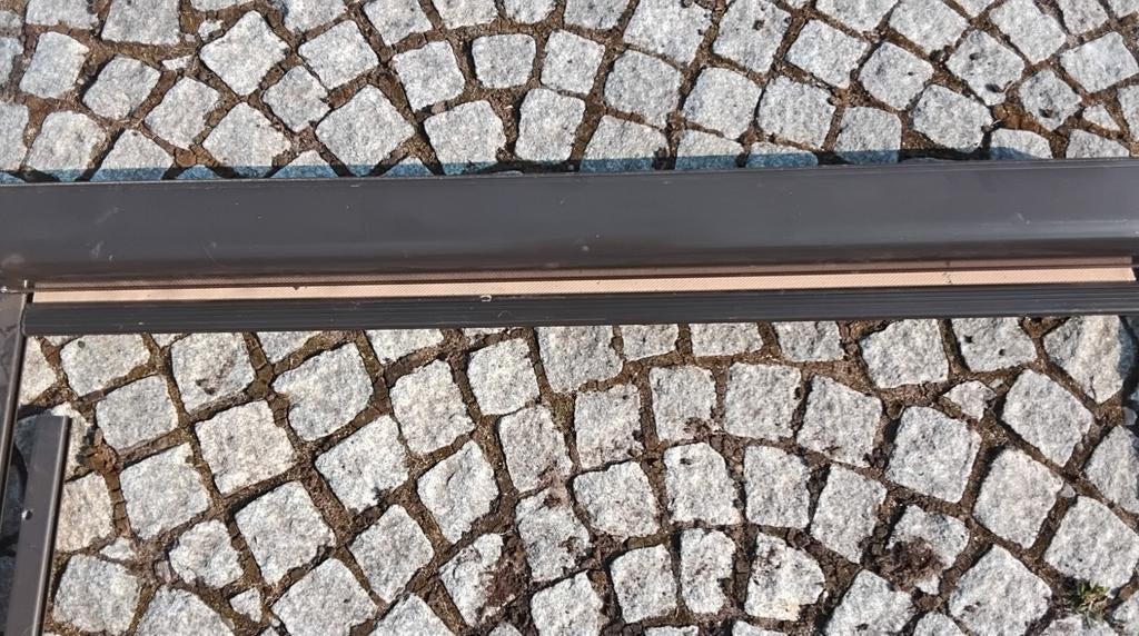 Zonnescreens, Ophalen, Bruin