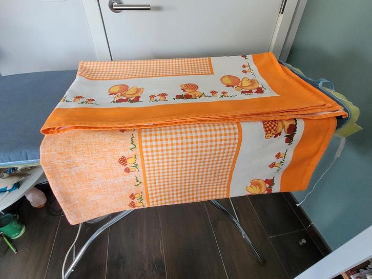 Nappe rectangulaire en super coton ,motif Pâques, Divers, Pâques, Comme neuf, Enlèvement