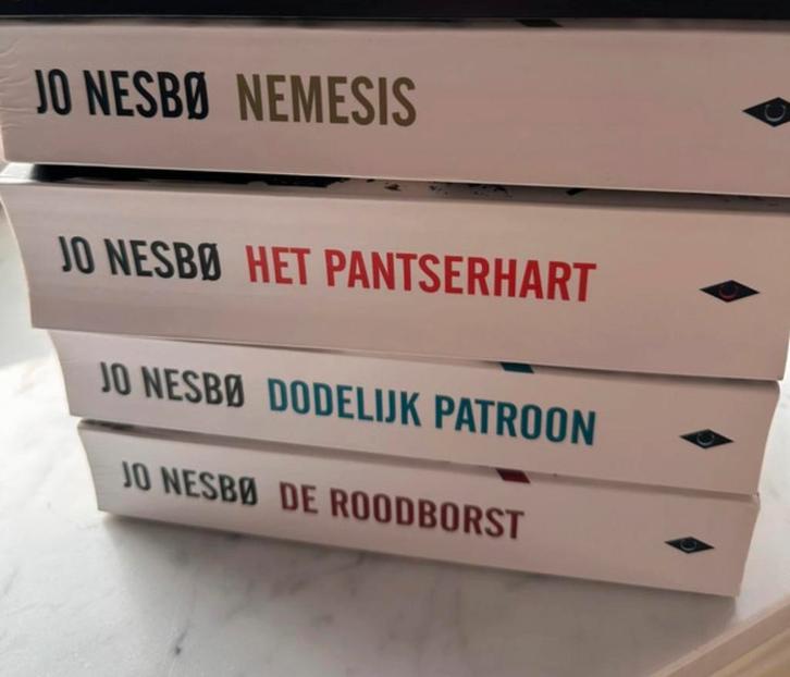 PROMO : Vier romans van Jo NESBO voor 8 €, Boeken, Detectives, Zo goed als nieuw, Ophalen of Verzenden