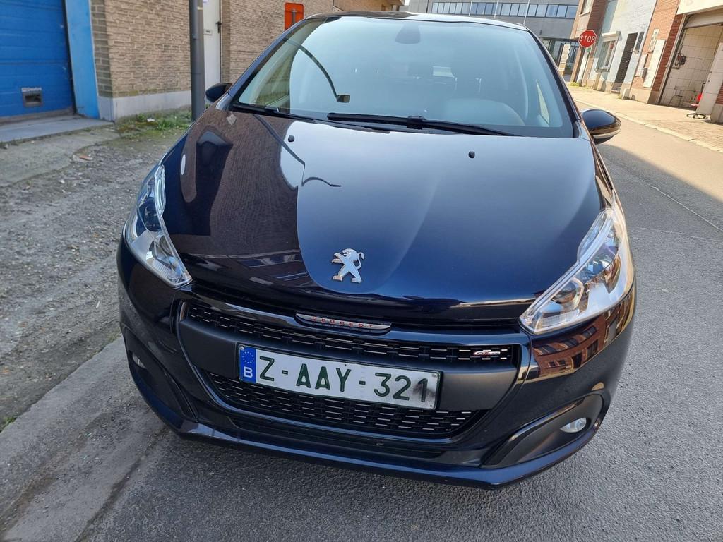 Peugeot 208 Gt line Stop & Start et 1 an de garantie, Gebruikt, 1199 cc, Blauw, Bedrijf