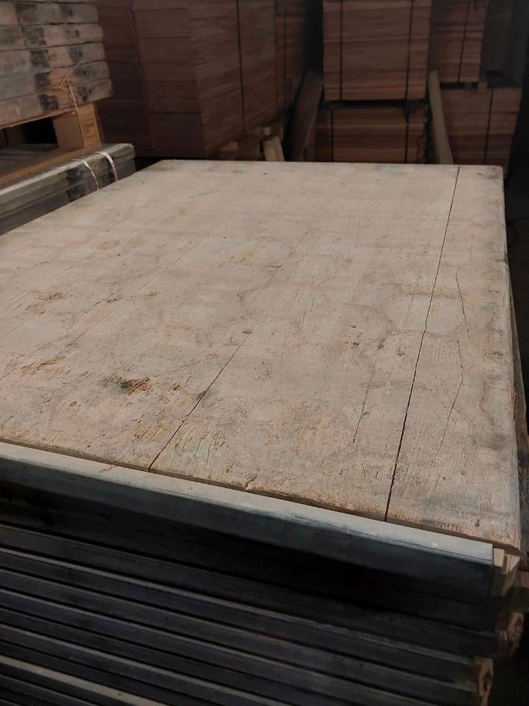 steenschotten gebruikt grenen nog 95mx1.40m dik 5cm, Tuin en Terras, Ophalen, Gebruikt