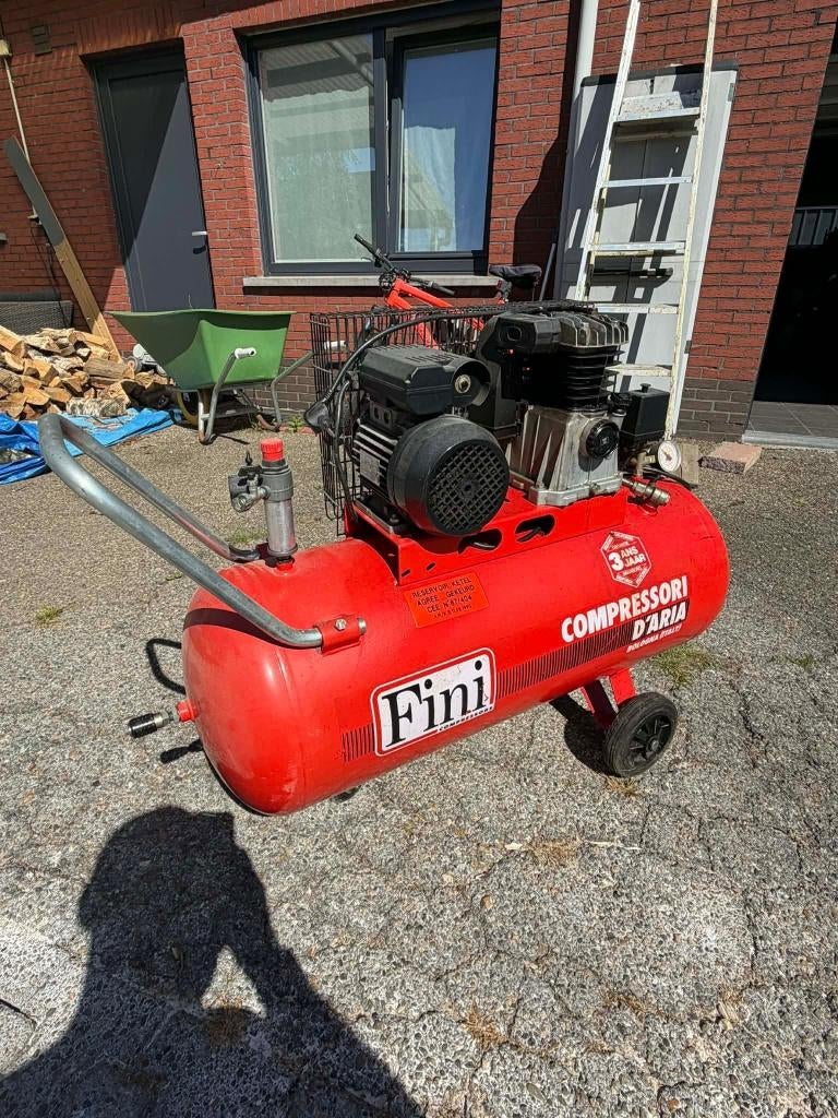 COMPRESSOR, Ophalen, Gebruikt, 6 tot 10 bar, 25 tot 100 liter