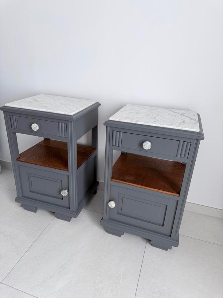 Deux tables chevet anciennes en chêne avec plateau en marbre, Maison & Meubles, Chambre à coucher | Tables de chevet, Utilisé