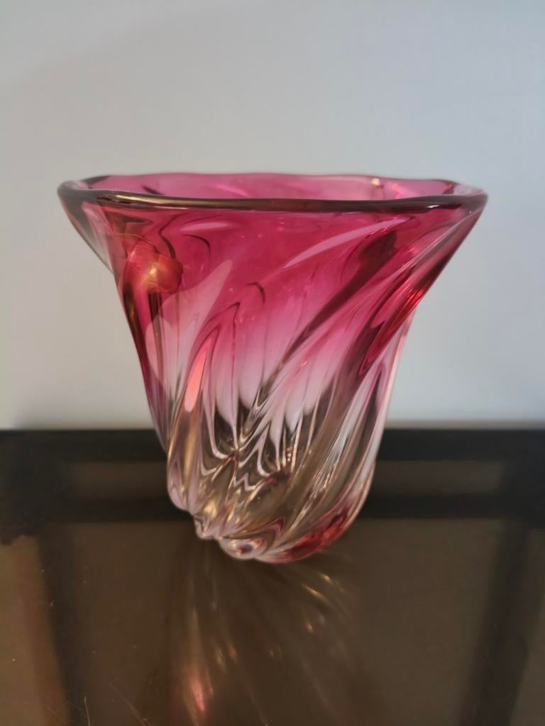 Vase Val-Saint-Lambert VSL modèle "Vatel" Cristal améthyste., Antiquités & Art, Enlèvement ou Envoi