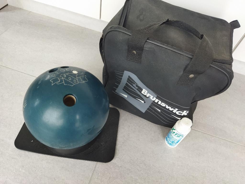 Gratis Brunswick bowlingbal met draagtas, Sports & Fitness, Bowling, Enlèvement, Utilisé, Boule