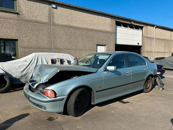 Voiture endommagée BMW E39 520i, Autos, BMW, Particulier, Série 5, Air conditionné, Air conditionné automatique, Cruise Control