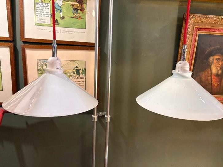 Set van 2 Vintage Melkglas Glazen Opaline Hanglamp Wit, Antiek en Kunst, Antiek | Verlichting, Ophalen of Verzenden