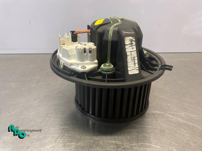 Moteur de ventilation chauffage d'un BMW 3-Serie (3-Serie 04, -, 3 mois de garantie, Utilisé, -
