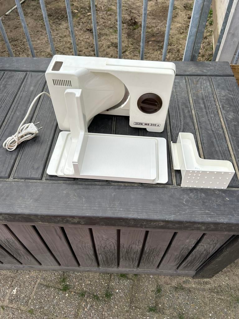 Diverse, Hobby en Vrije tijd, Naaimachines en Toebehoren, Ophalen, Zo goed als nieuw