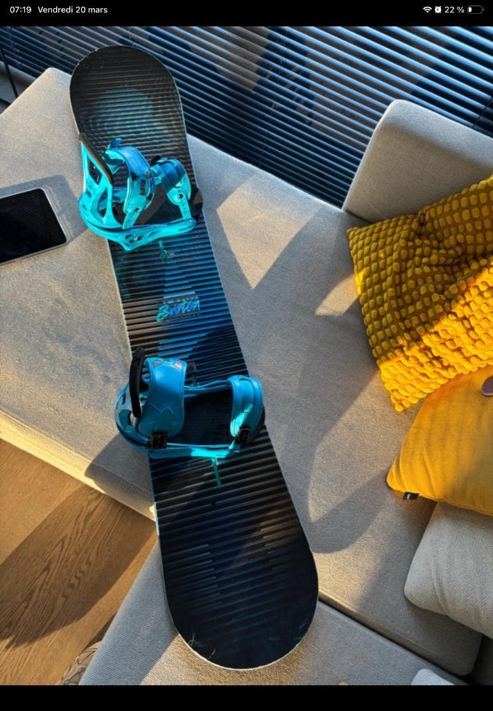 Burton Burton Set: Burton Clash 2015 + Freestyle fixations, Sports & Fitness, Snowboard, Utilisé, Planche, Enlèvement ou Envoi