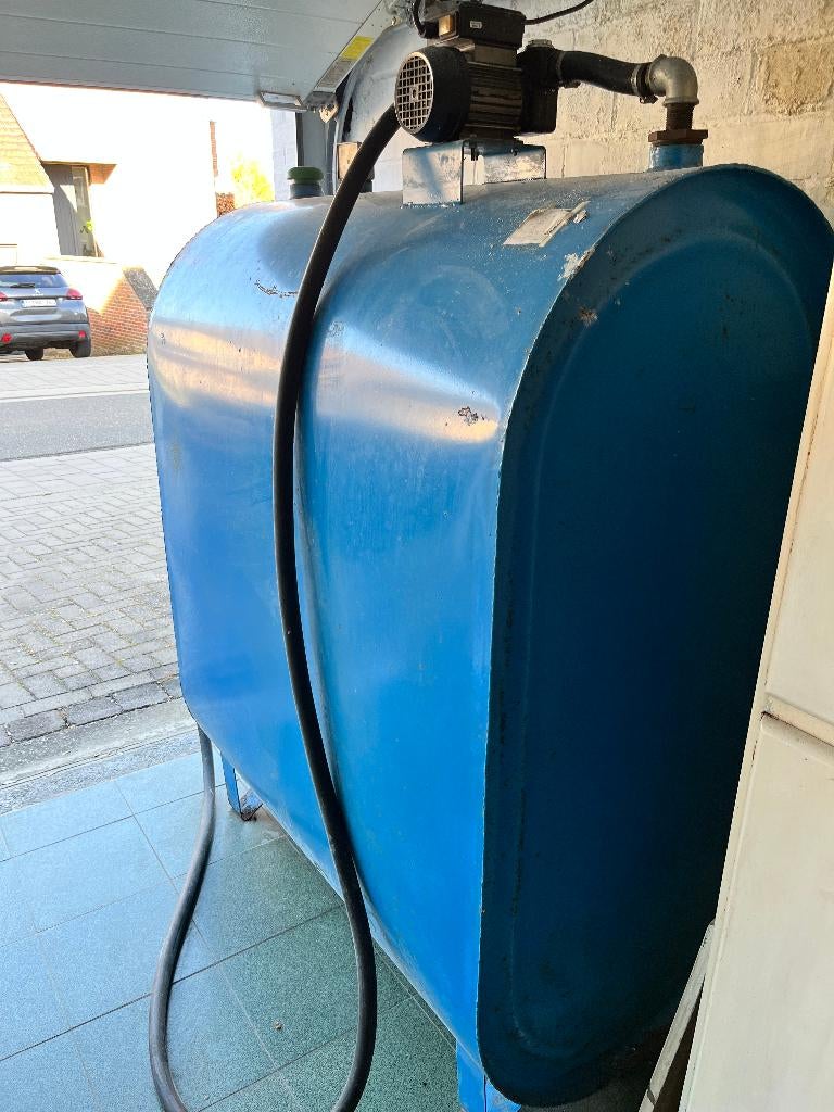 Brandstofopslag 1000 ltr + pomp, Ophalen, Gebruikt