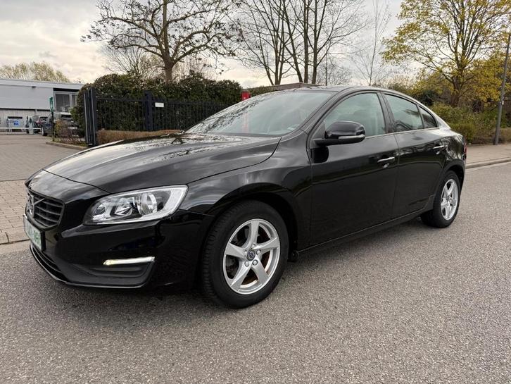 Volvo S60 2.0 diesel met 62.000 km in 2017. 6 euro, Auto's, Volvo, Bedrijf, Te koop, S60, Boordcomputer, Diesel, Euro 6, Berline