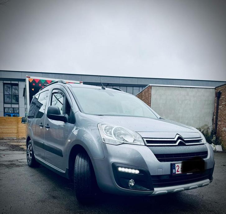 Citroën Berlingo 1.2 essence 2017, Autos, Citroën, Particulier, Berlingo, Essence, Euro 6, 5 portes, Boîte manuelle, Argent ou Gris