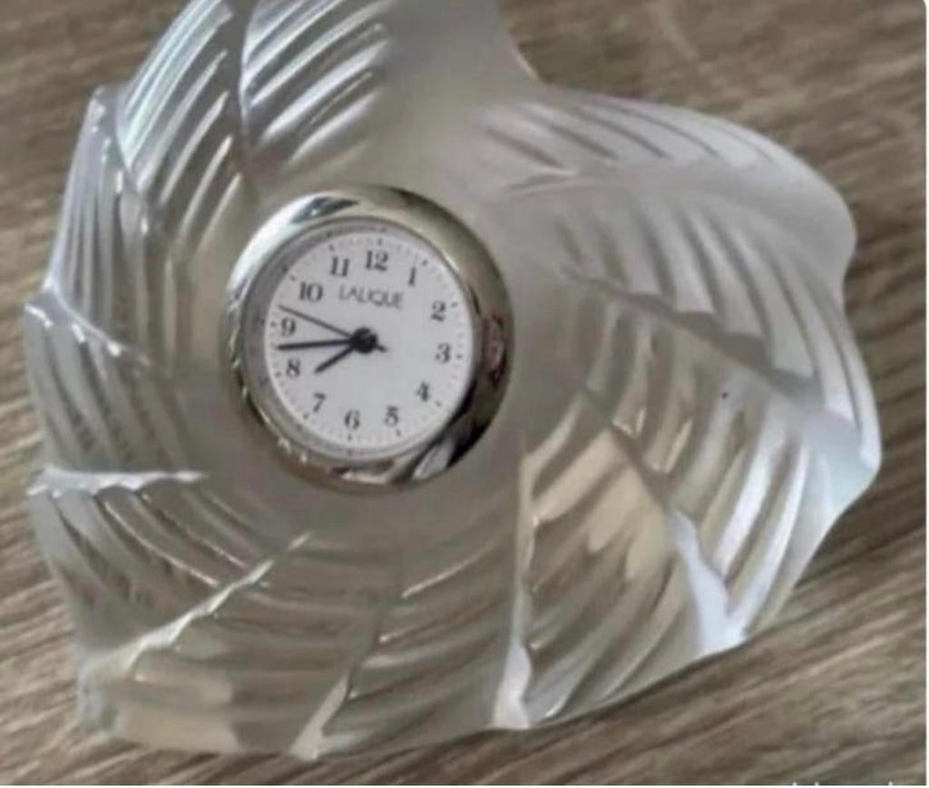 Pendulette Lalique, Enlèvement