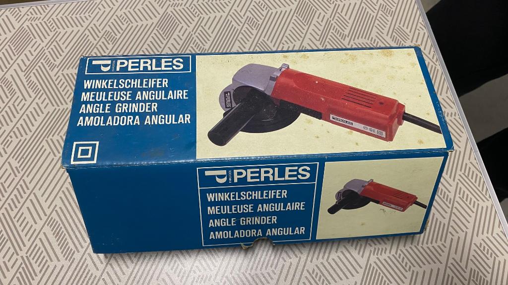 Klein haakse slijpschijf Perles modelnummer HSW110 Nieuw!, Ophalen, Nieuw, Minder dan 700 watt, Haakse handslijpmachine