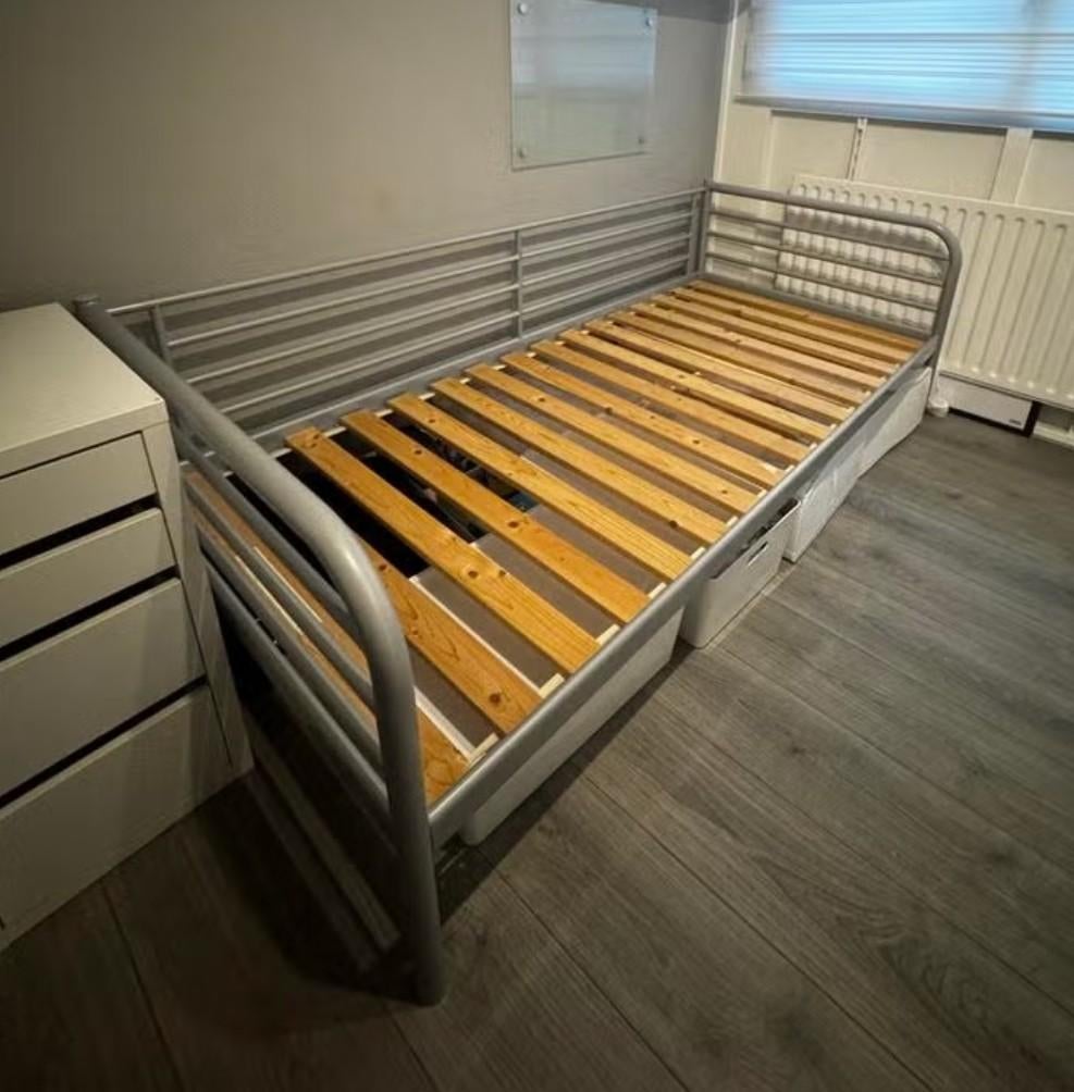 Lit pour 1 personne, Maison & Meubles, Chambre à coucher | Lits, Enlèvement