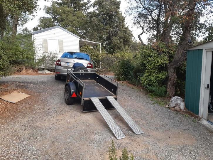 remorque avec deux rampes , bon état, Autos : Divers, Remorques, Utilisé, Enlèvement