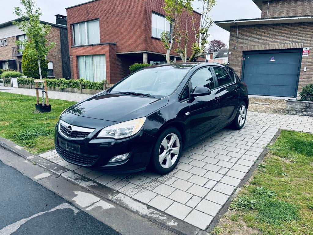 Opel Astra 2012bj 151.000 km 1.4 essence 100cv AIRCO, Euro 5, Achat, Entreprise, Boîte manuelle
